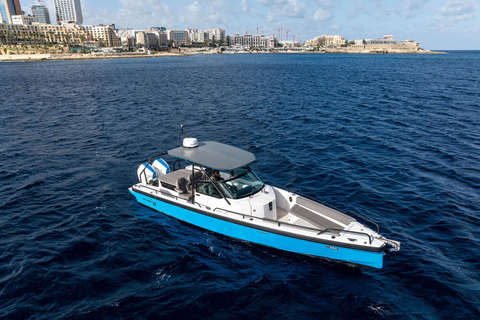St Julian's: Axopar 28 Speedboat Rental with Captain