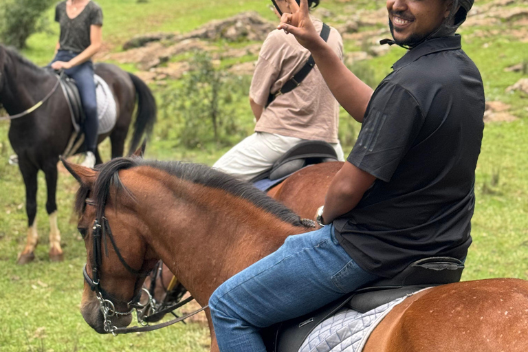 Addis Ababa: Mount Entoto Hike, Injera & Hyena Experience