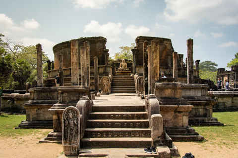 Ella to Sigiriya Via Polonnaruwa Scenic Heritage Transfer