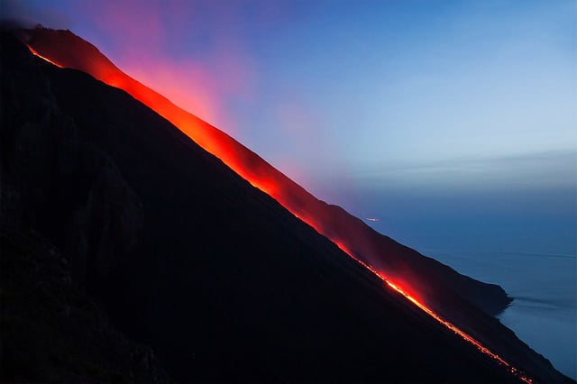 Tropea: Lipari, Panarea, and Stromboli Boat Tour by Night