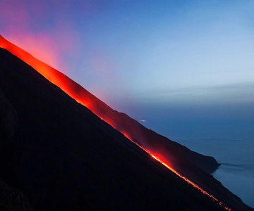 Tropea: Lipari, Panarea, and Stromboli Boat Tour by Night