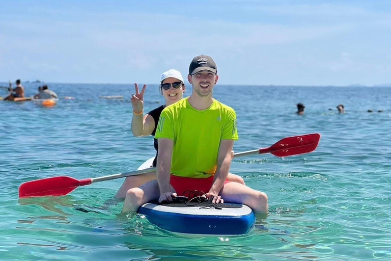 Phuket : Excursion d'une journée aux îles Phi Phi et à la baie de Maya avec déjeuner