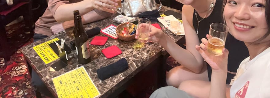 Tournée nocturne des bars, saké et karaoké à Osaka (3h30)