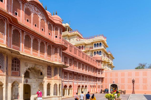 Jaipur: Tour guidato a piedi del patrimonio culturale Esplora il mercato localeTour guidato a piedi del patrimonio di Jaipur: esplora il mercato locale