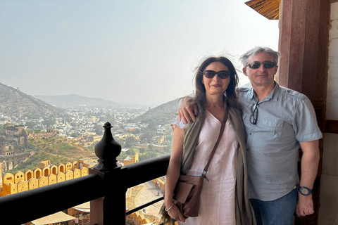 Jaipur : Visite d&#039;une journée complète des points forts de la ville avec un guide touristiqueVisite d&#039;une journée de Jaipur en voiture privée + guide + déjeuner + monuments