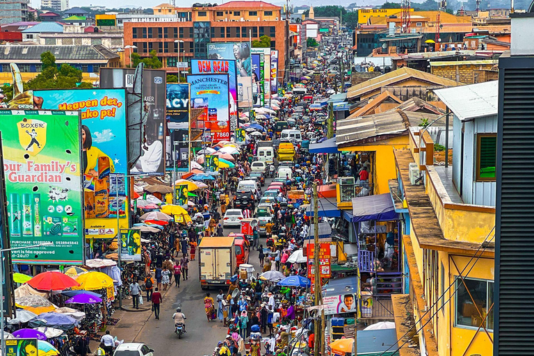 Accra: Makola Market Guided Tour with Local Guide