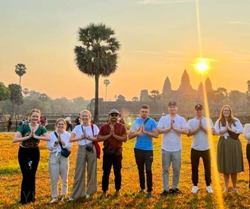Angkor Wat 2-Day complex Sun rise & Sun set with Guided Tour