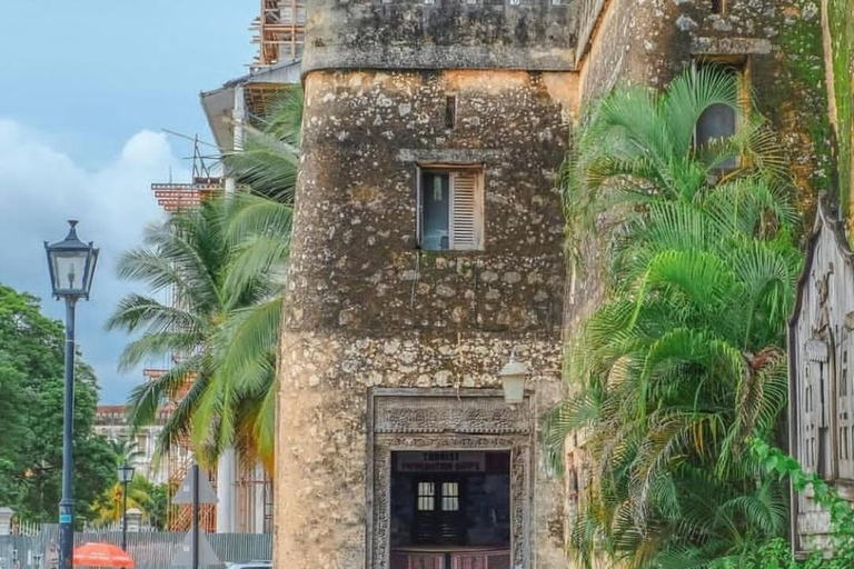 ZANZIBAR: Stone Town Tour &amp; avondtour langs de eetmarktZANZIBAR: Stone Town Tour &amp; culinaire avondtour