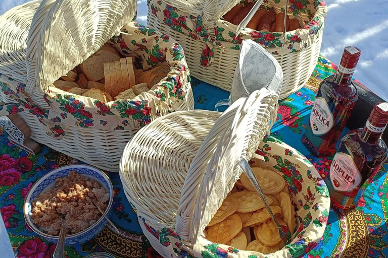 Krakau: Tagestour nach Zakopane mit Schneemobilen, Verkostung &amp; heißen QuellenKrakau: %%RABATT auf die Tagestour mit Schneemobil &amp; heißen Quellen in Zakopane