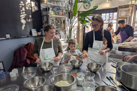 Lyon: Make your own mozzarella from local raw milk