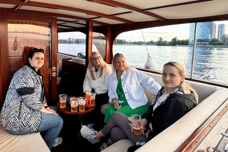 Riga: private VIP Bootstour &#039;&#039;Durch 19 Brücken&#039;&#039;1 Stunde