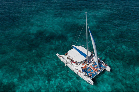 Adults-Only Paradise: Exclusive Catamaran to Isla Mujeres