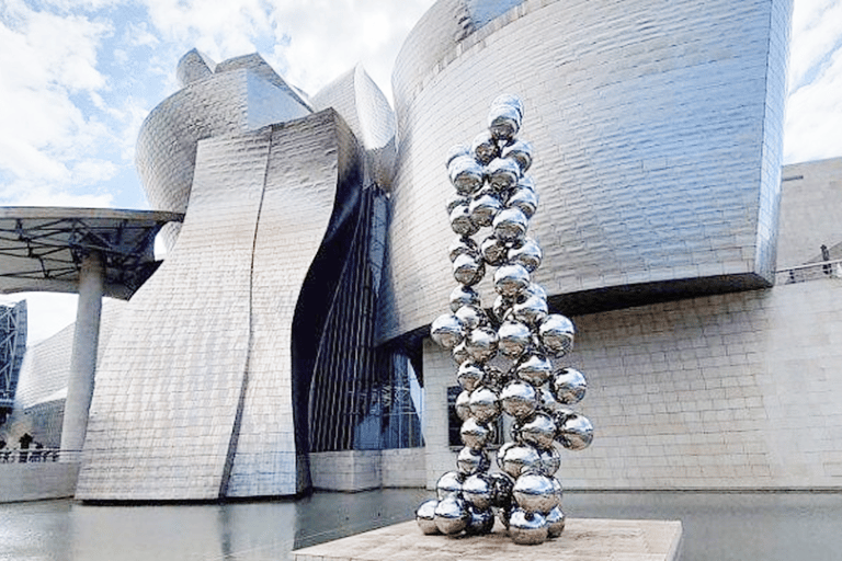 San Sebastian: Bilbao & Guggenheim Private Tour with Lunch Private tour option (Spanish)