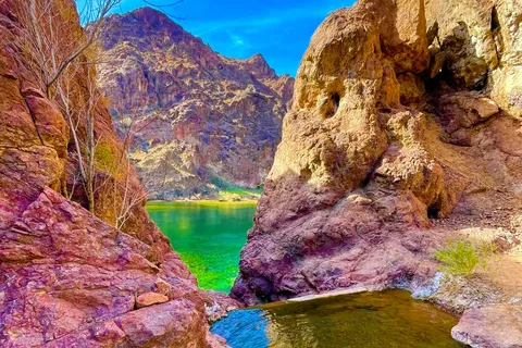 From Las Vegas: Hoover Dam Kayak Trip with 6 Hot Springs