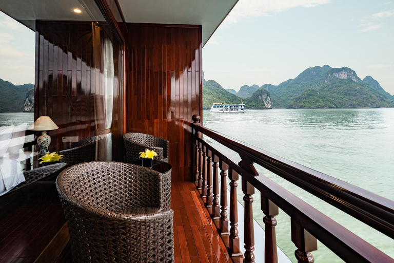 3-Daagse: 5-sterren cruises Lan Ha &amp; Halong Bay w/Viet Hai dorp