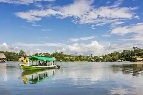 Tingo María: Vaarervaring op Laguna de los Milagro