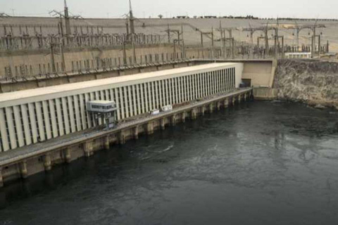 Assouan : Haut barrage, obélisque inachevé, Philae et village nubien