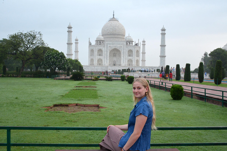 Delhi: 6 Days Golden Triangle Tour with Varanasi & Boat Ride Only Private Tour Guide