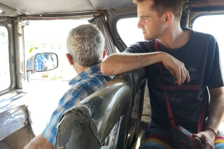 Manila: tour gastronomico di strada e giro in jeepney e triciclo localeManila: tour gastronomico e giro in jeepney e triciclo locali