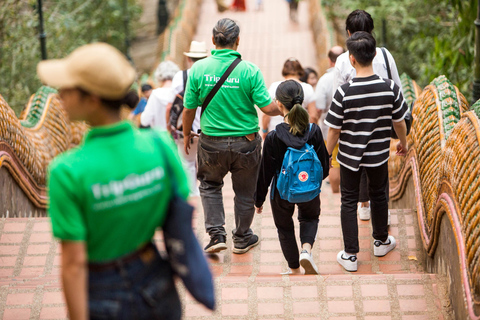 Chiang Mai: tour nocturno de 4h en Wat Umong y Doi SuthepTour en grupo de 4h al atardecer en Doi Suthep y Wat Umong