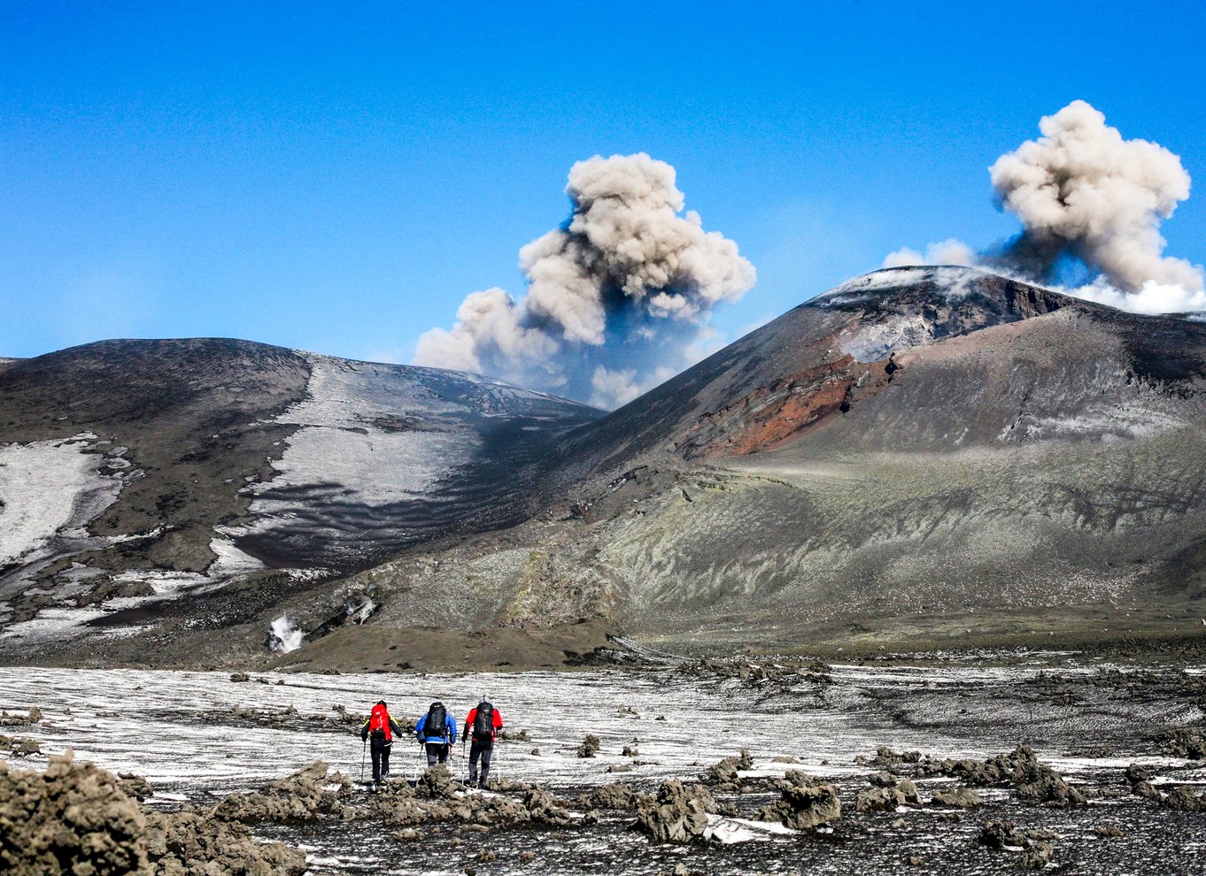 Etna: Vandre op til 3000 m med kabelbane og firehjulstrækker