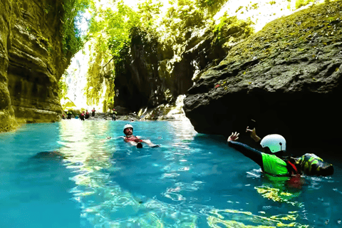 Cebu: Excursão de grupo a Oslob Whaleshark e Canyoneering com almoço