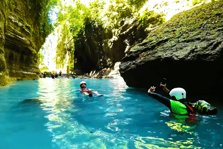 Cebu : Excursion en groupe à Oslob Whaleshark et Canyoneering avec déjeuner