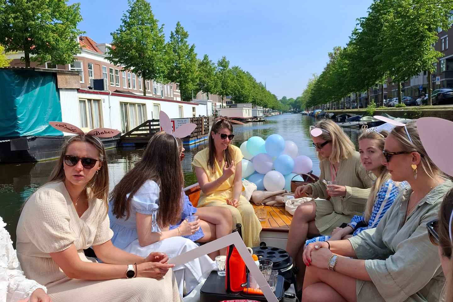 The Hague: individual tickets for an electric boattour!