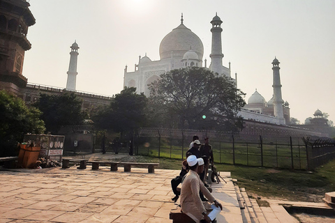 Depuis Agra : L'expérience cycliste du patrimoine d'Agra
