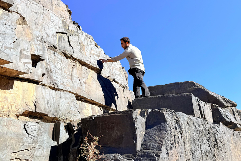 Bukhara: Nurata, Sarmyshsoy Petroglyphs & Gijduvan Day Trip Tour to Sarmyshsoy Gorge with a Small Group