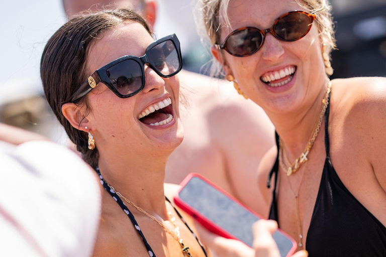 Ibiza: Half Day Pass at Ibiza Boat Club with Brunch & Drinks Bottomless Brunch Boat Party: General Admission