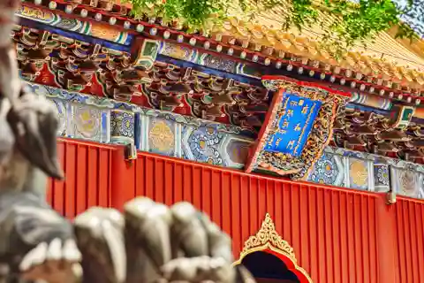 Beijing: Lama Temple E-Ticket or Full-Day Guided City Tour
