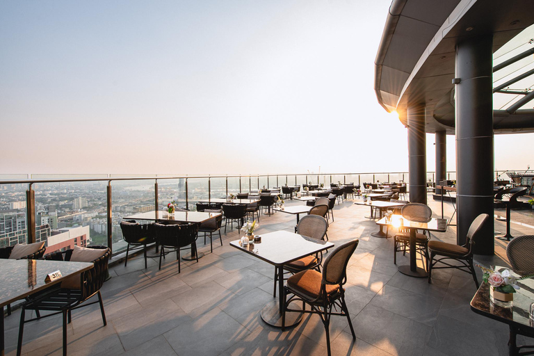 Bangkok: Cielo Sky Bar & Restaurant Rooftop Sharing Set for 2 People