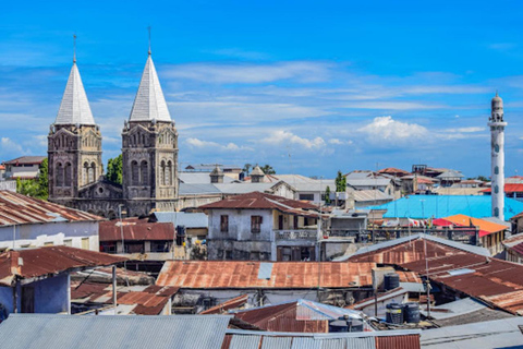 DESDE NUNGWI ISLA DE LA PRISIÓN, CIUDAD DE PIEDRA Y GRANJA DE ESPECIAS