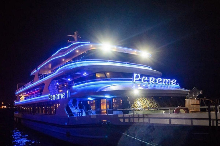 Istanbul: Bosphorus Dinner Cruise with Turkish Show