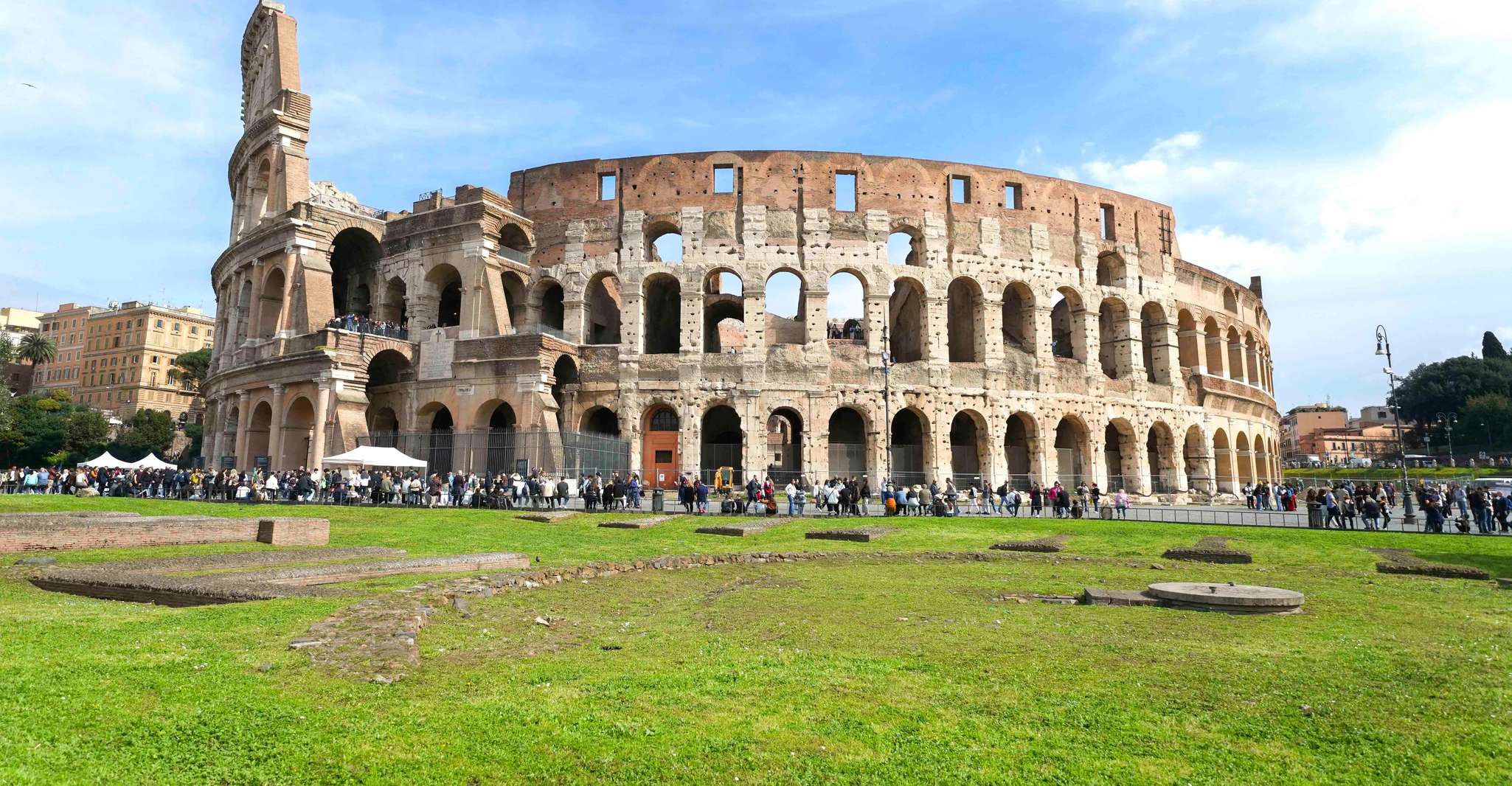 Rome: Colosseum Arena, Roman Forum & Palatine Hill VIP Tour