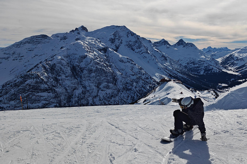 Barcelona: Viagem de 1 dia para esquiar ou fazer snowboard nos Pirinéus com transferes