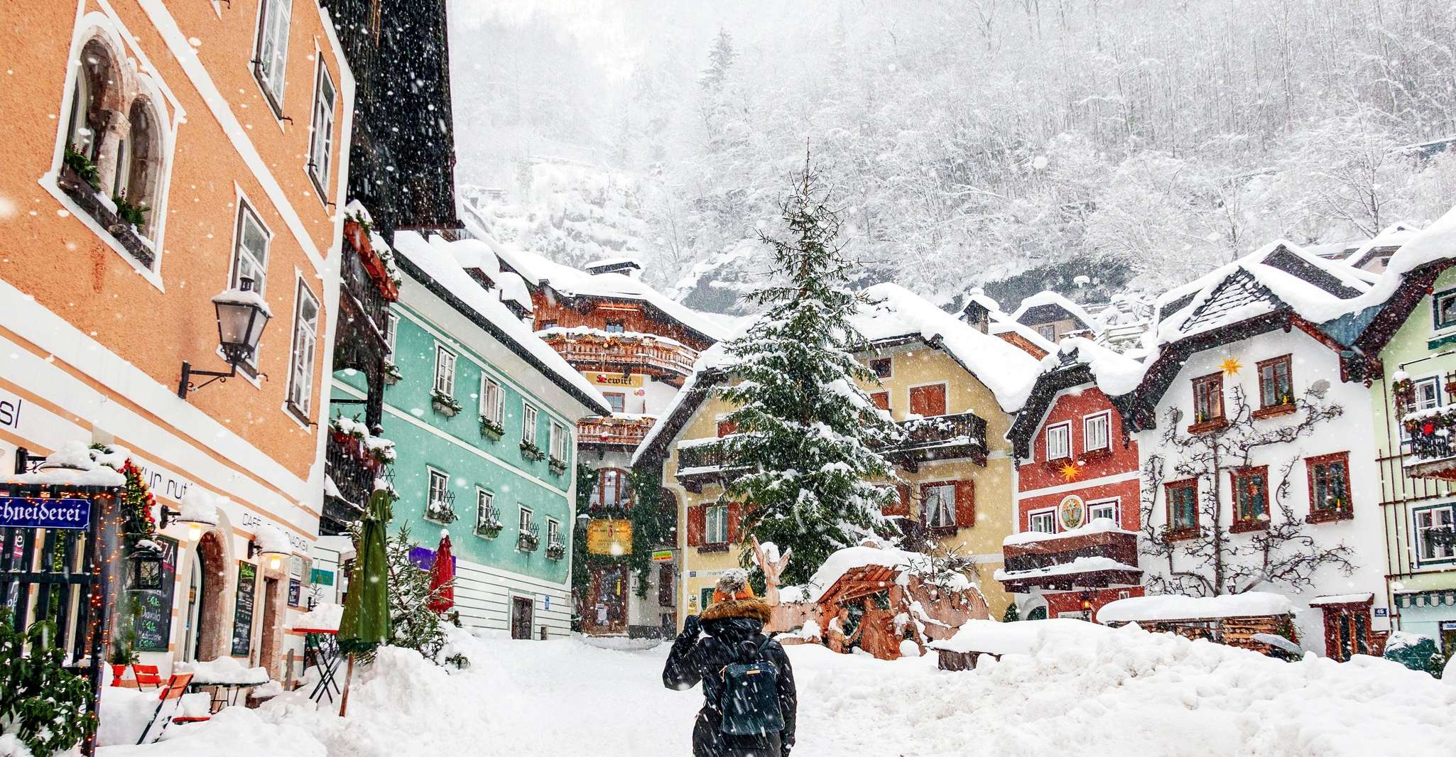 From Vienna: Hallstatt Mountains and Lakes Tour photo 2