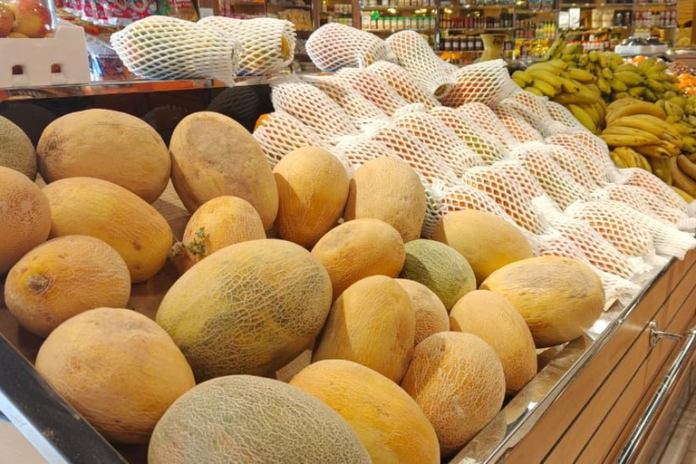 Muscat: Visit Sinaw Market, Izki Village, & Jarnan Cave Tour