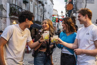 Lisbon: Drunken History Walking Tour with Included Drinks