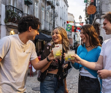 Lisbon: Drunken History Walking Tour with Included Drinks