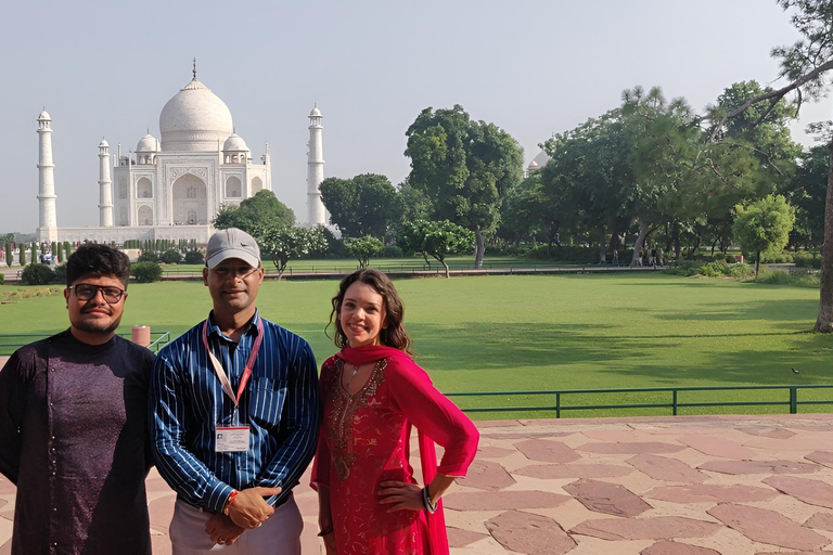 Elephant/Bear Wildlife SOS & Taj Mahal Sunrise Tour by Car SOS & Monument Entrance + Meal at 5-Star +Live Guide +AC Car