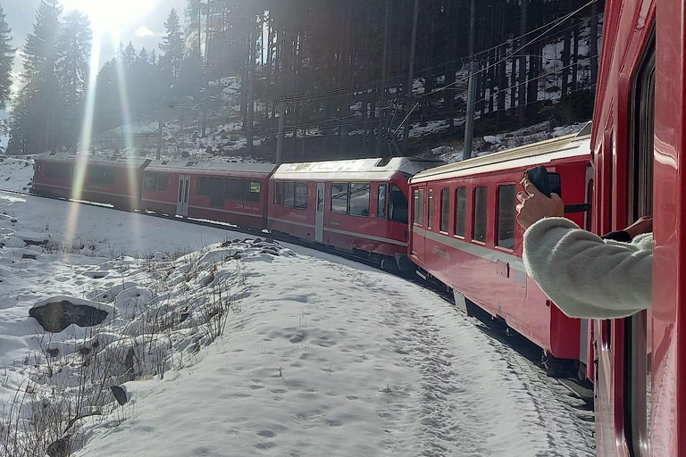 Z Mediolanu: pociąg Bernina, Alpy Szwajcarskie i jednodniowa wycieczka do St. Moritz