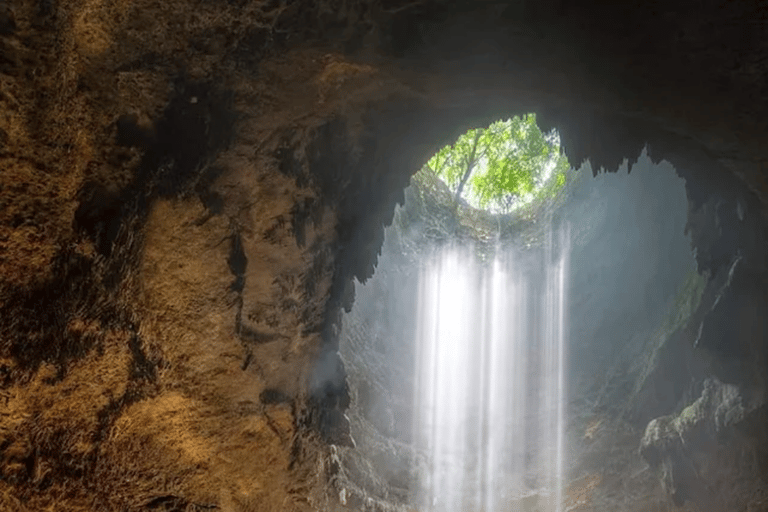 Yogyakarta: Merapi Sunrise &amp; Jomblang Cave Adventure Tour