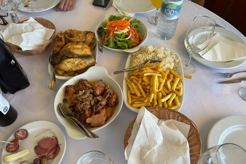 Porto: Douro Valley Half-Day Wine and Food Tour Tour with Hotel Pickup