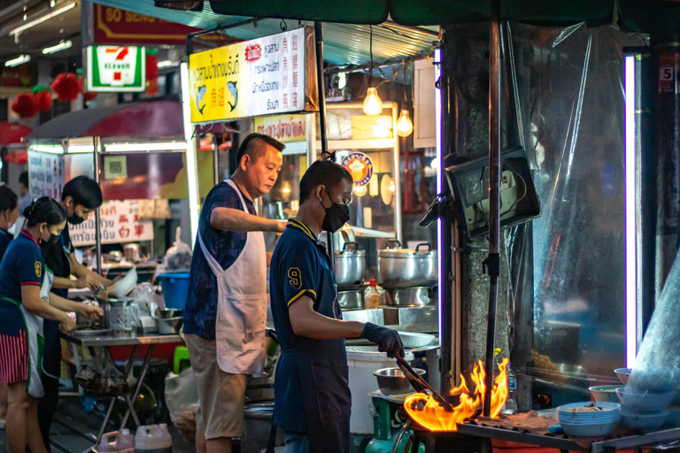 Bangkok: Evening Tour with Wat Arun, Wat Pho &amp; Tuk Tuk RideShared Group Tour in English