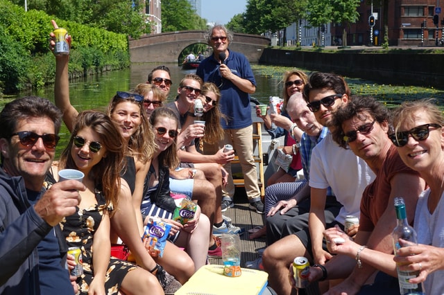 The Hague: Canal Cruise with Drinks and Snacks