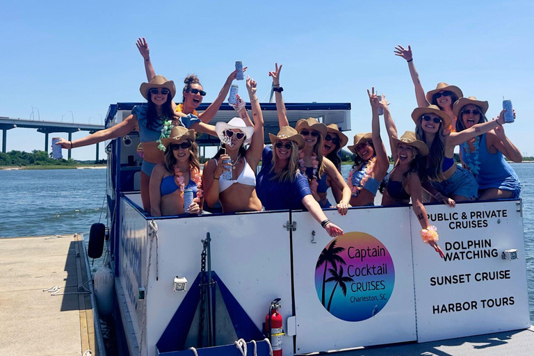 Charleston: Noleggio barca privata; Capitano e accompagnatore; Fino a 22 personeBarca privata con capitano: 3 ore da 15 a 18 passeggeri