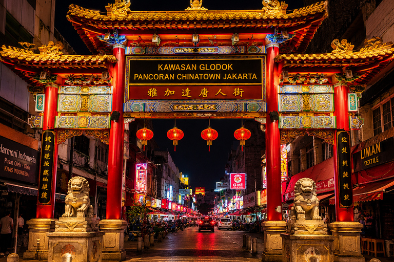 Discover jakarta by the night