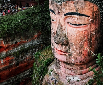 One-day Leshan Giant Buddha & Food Tour (English Guide)